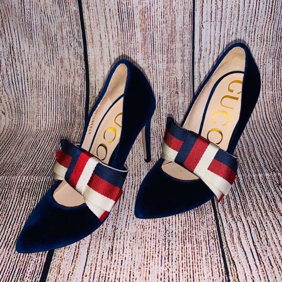 Blue Gucci Suede Pump W/ Removable Bow - Picture 3 of 7